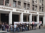 2010-11-30 Συγκέντρωση και πορεία_Eter-03.jpg