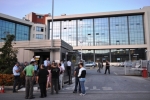 2012-10-16 Συγκέντρωση έξω από τον Alpha και μετά έξω από Sentra_Eter-09.jpg
