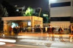 2012-10-16 Συγκέντρωση έξω από τον Alpha και μετά έξω από Sentra_Eter-15.jpg