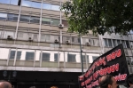 2012-10-17 Συγκέντρωση έξω από βιβλιοπωλείο Κυριακίδη_Eter-18.jpg